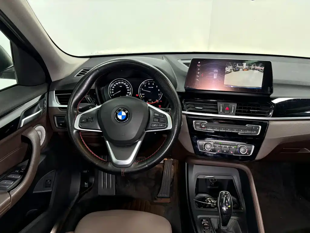 BMW X1 — фото 13