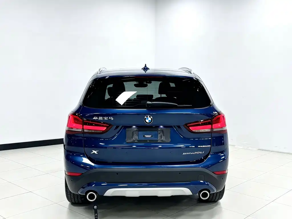 BMW X1 — фото 5
