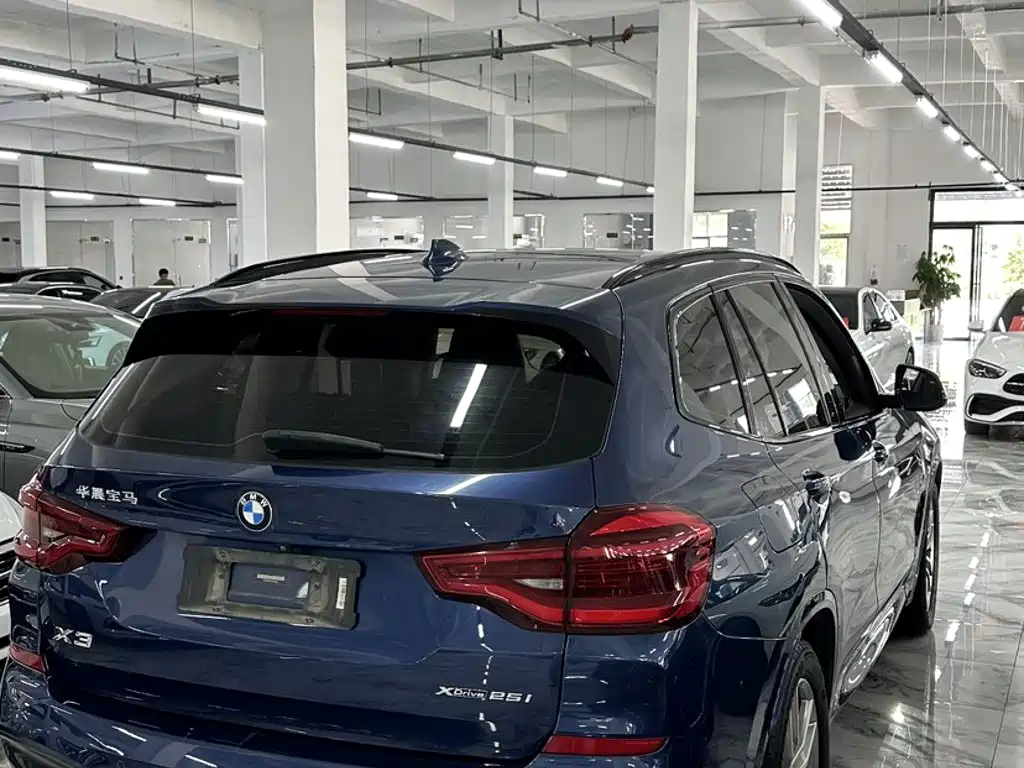 BMW X3 — фото 11