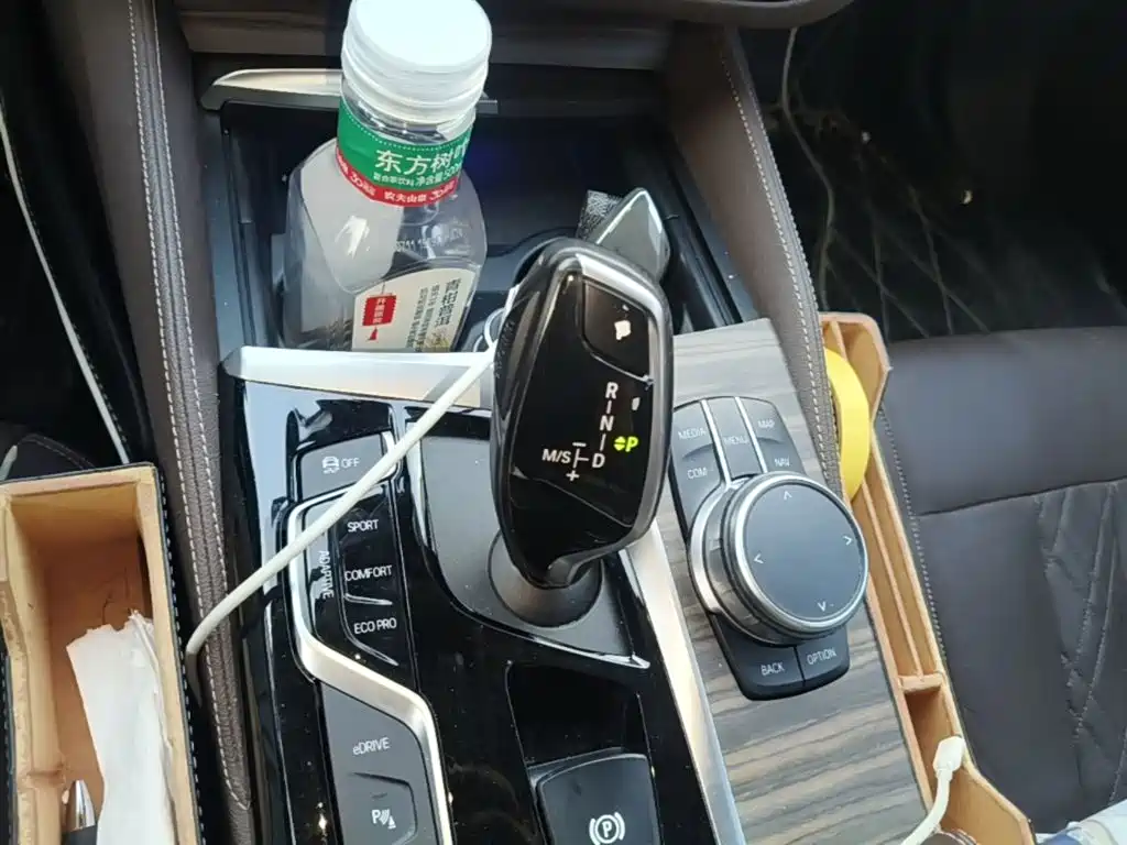 BMW 5 Series New Energy — фото 14