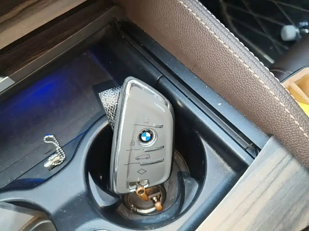 BMW 5 Series New Energy — фото 9