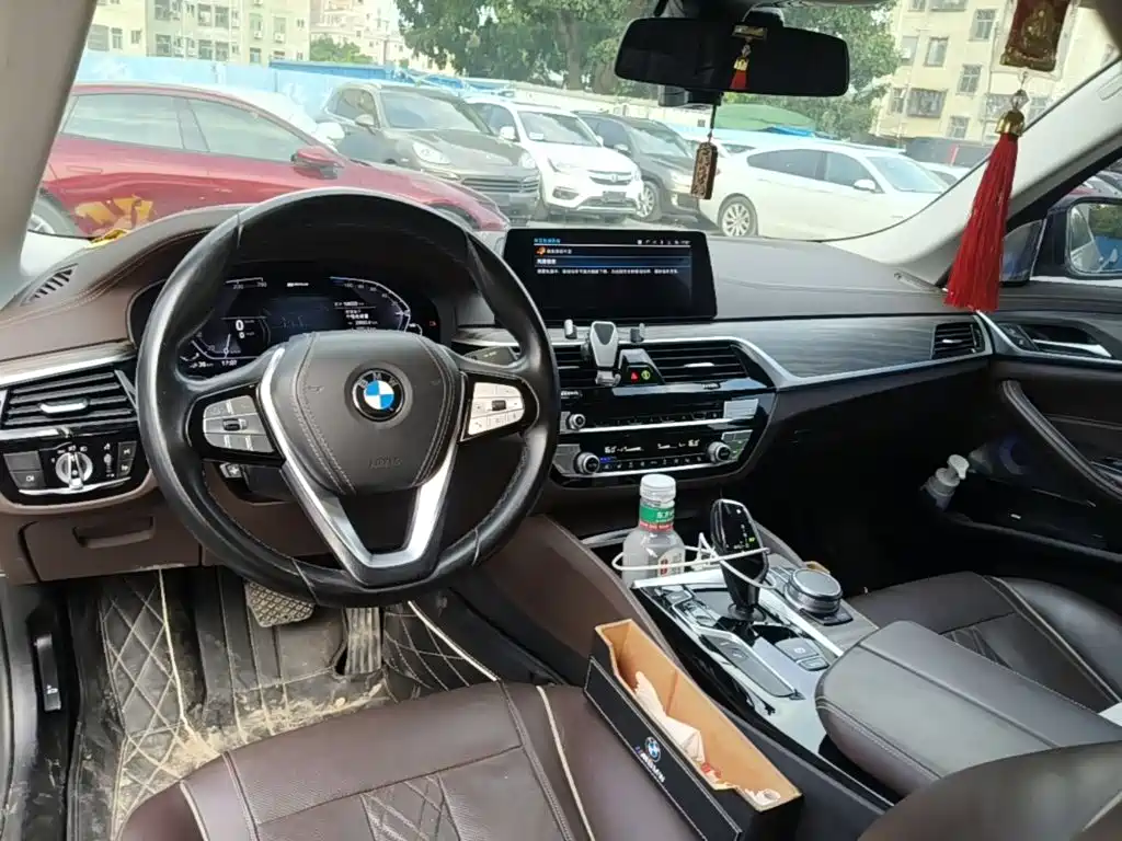 BMW 5 Series New Energy — фото 10