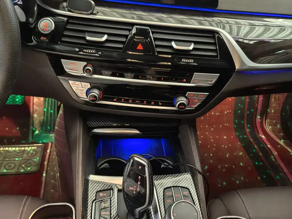 BMW 5 Series — фото 10
