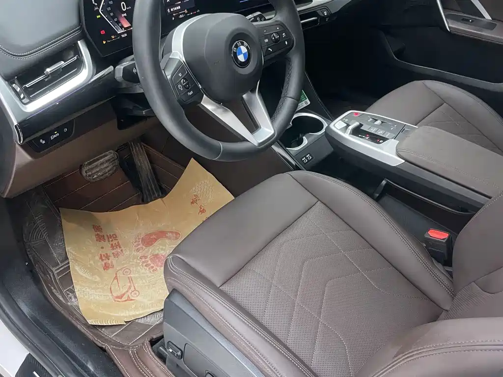 BMW X1 — фото 18
