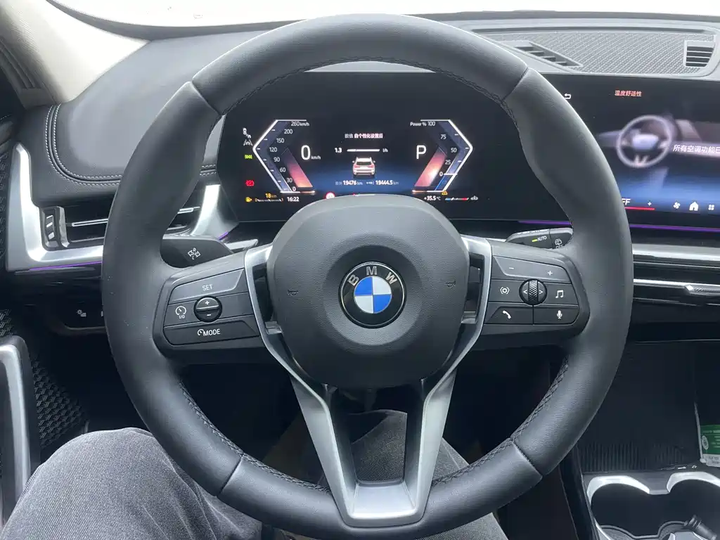 BMW X1 — фото 10