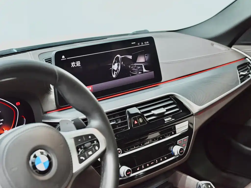 BMW 5 Series — фото 19