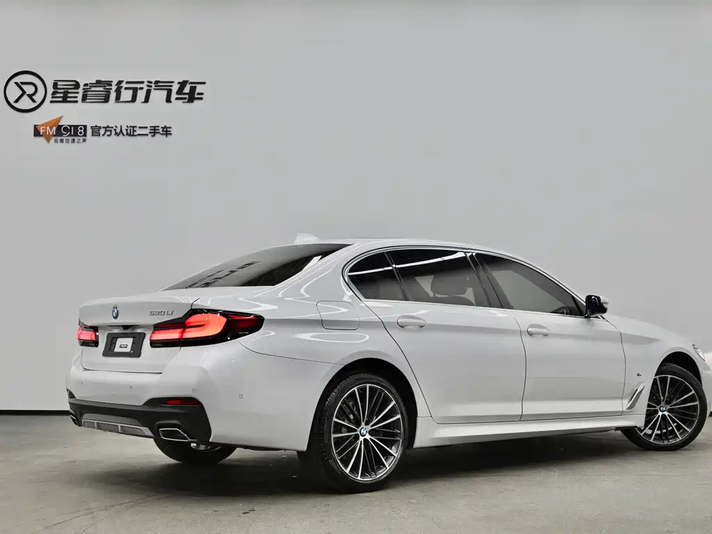 BMW 5 Series — фото 3