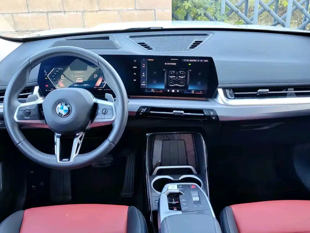 BMW X1 — фото 10