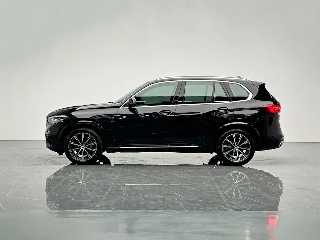 BMW X5 (Import) — фото 3