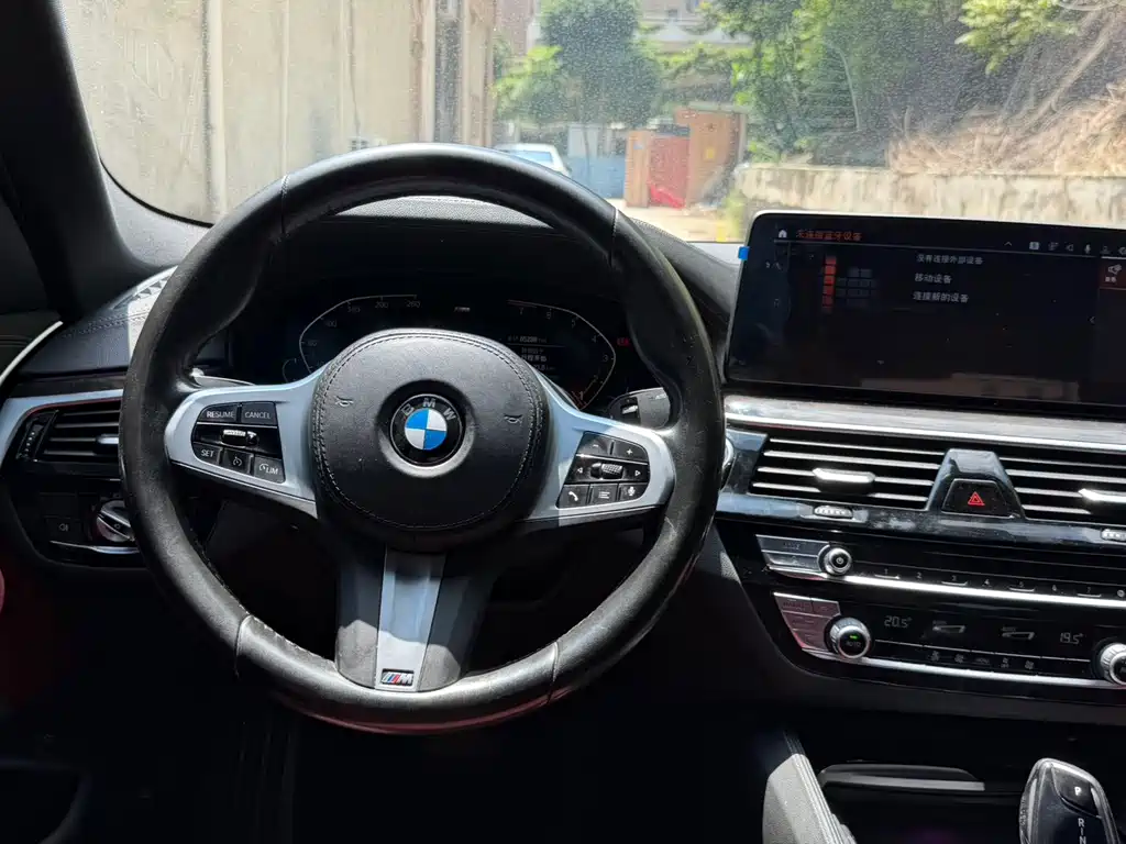 BMW 5 Series — фото 11