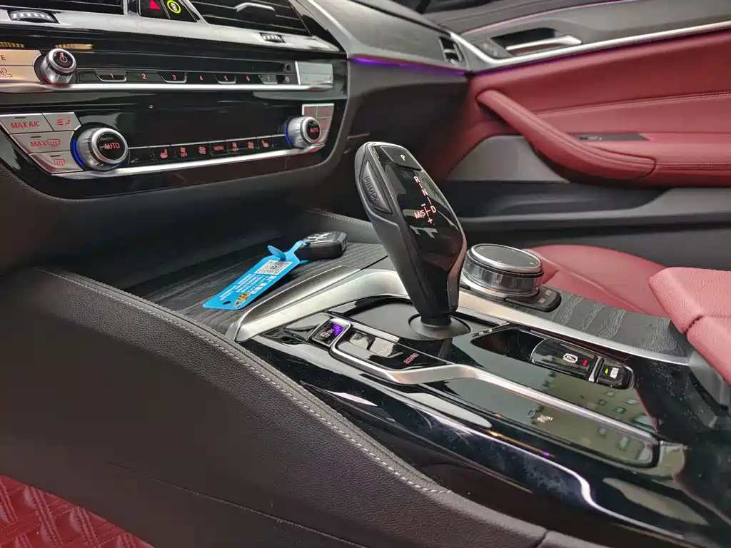 BMW 5 Series — фото 23