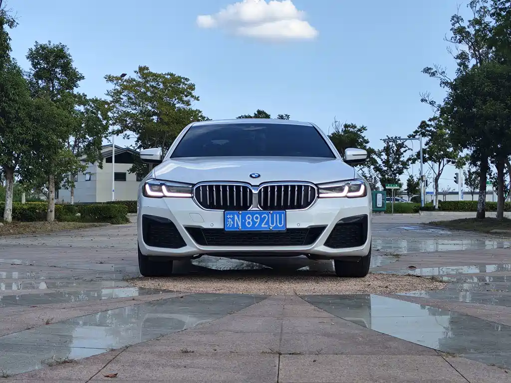 BMW 5 Series — фото 2