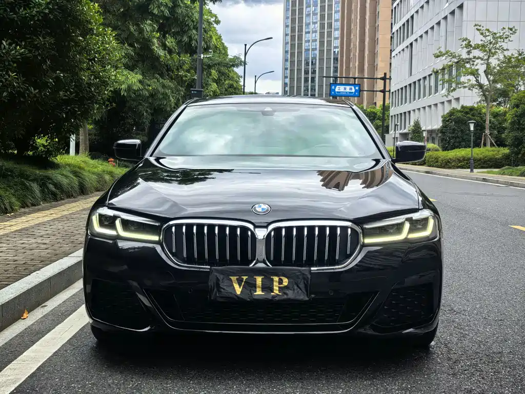 BMW 5 Series — фото 2