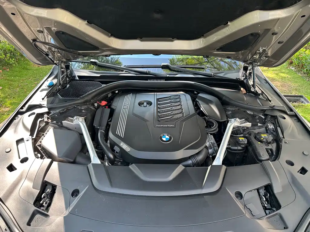 BMW 7 Series — фото 15