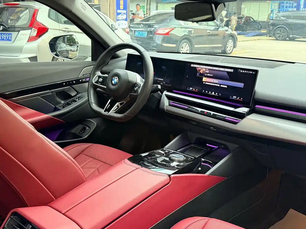 BMW 5 Series — фото 10