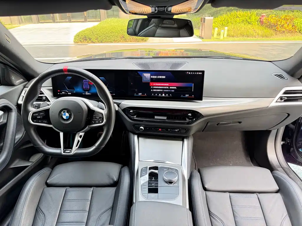 BMW M240i — фото 11