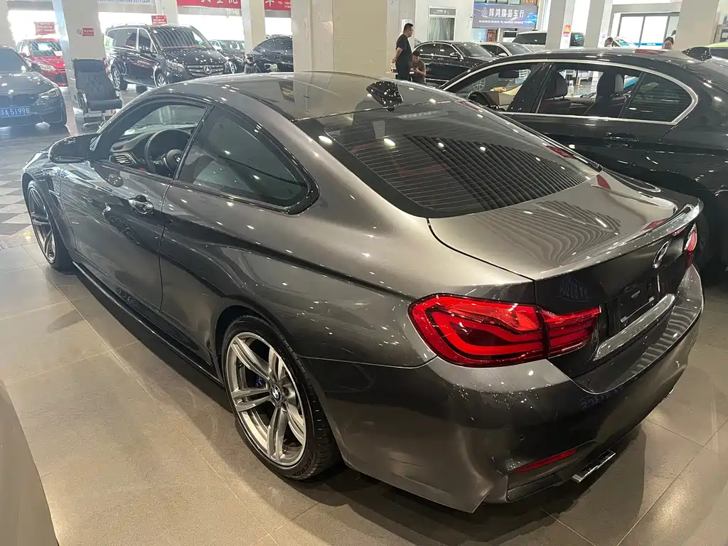 BMW M4 — фото 4