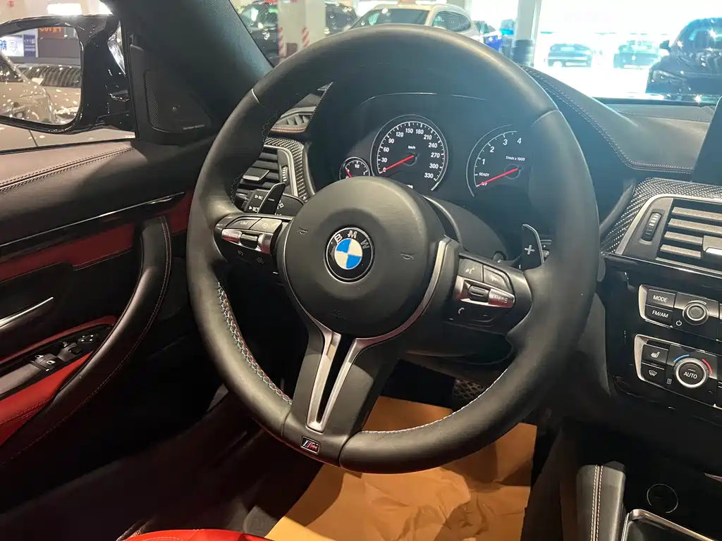 BMW M4 — фото 10