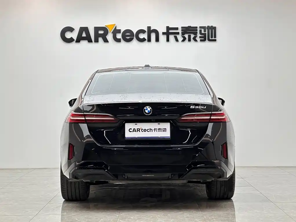 BMW 5 Series — фото 4