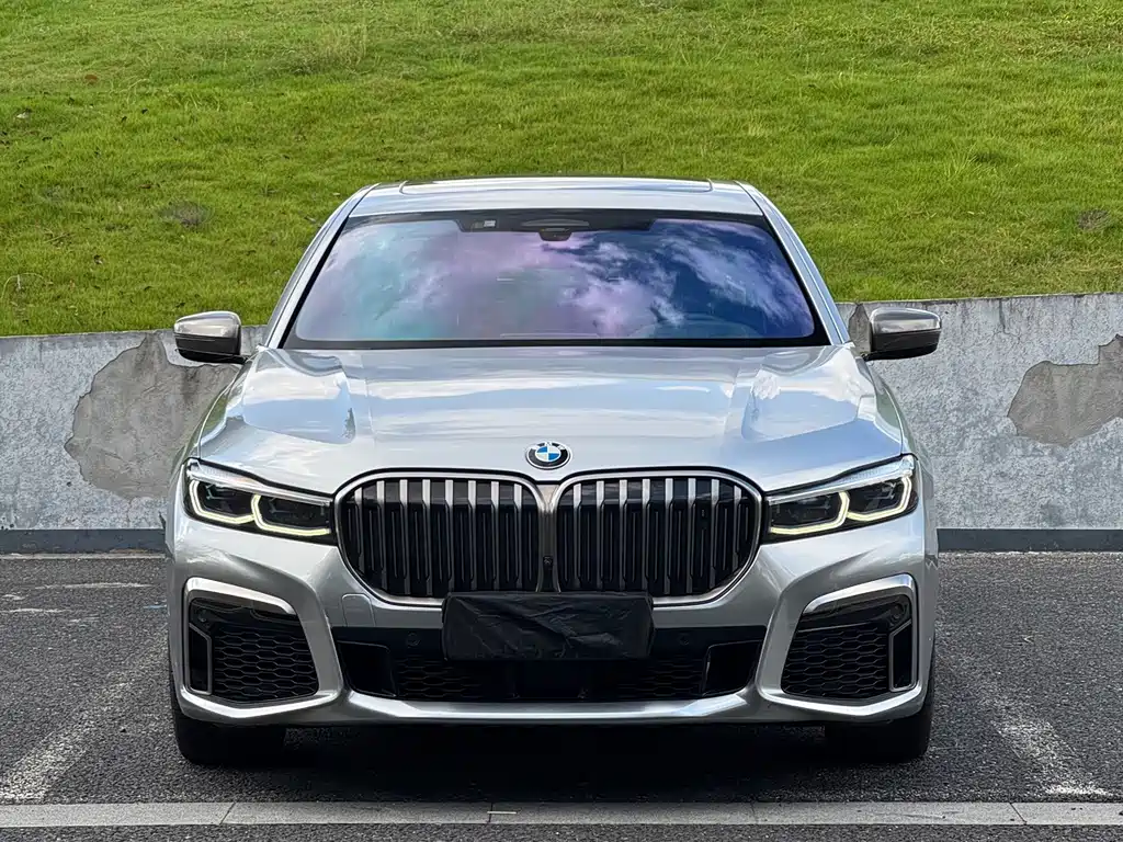 BMW 7 Series — фото 2