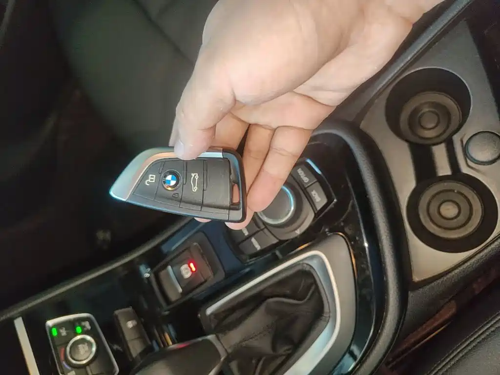 BMW 2 Series Active Tourer — фото 9