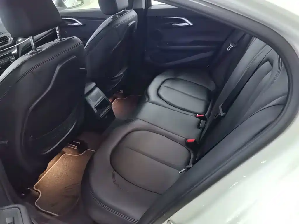 BMW 1 Series — фото 17
