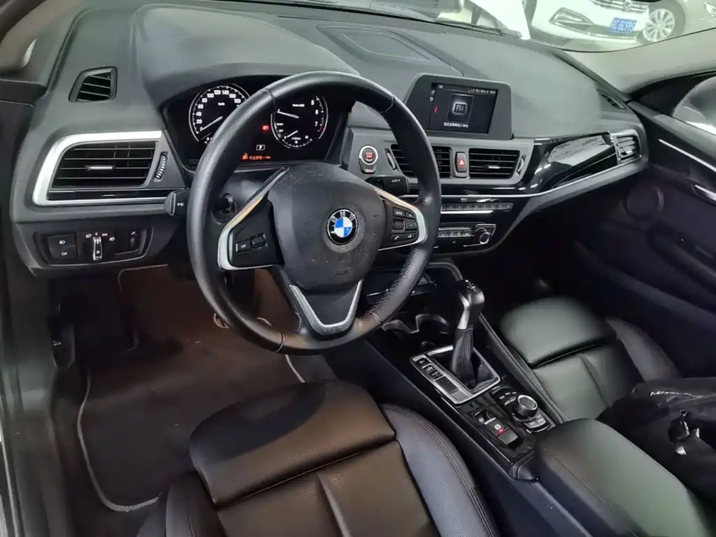 BMW 1 Series — фото 10
