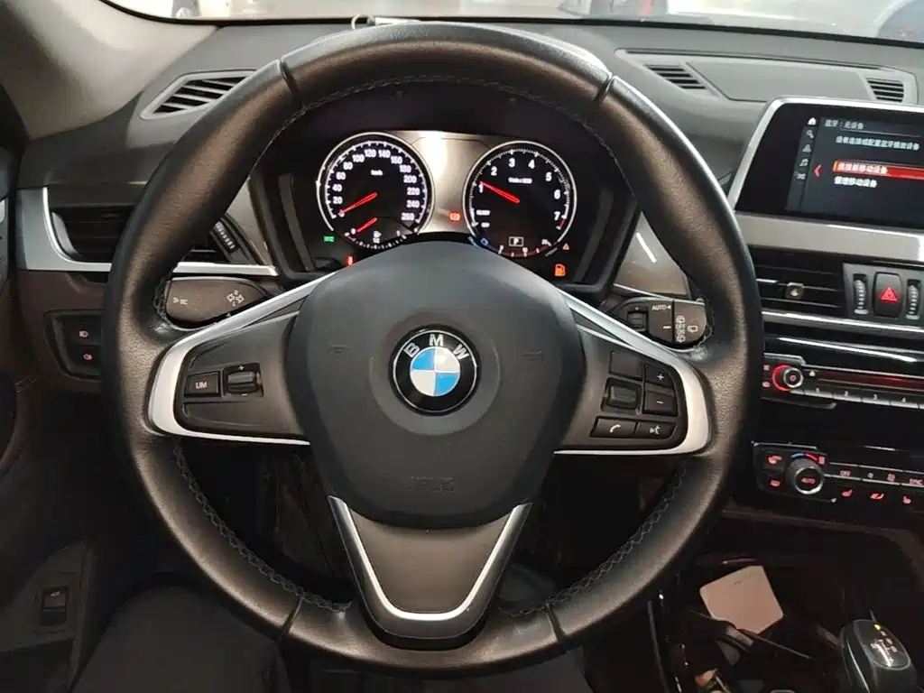 BMW X1 — фото 11