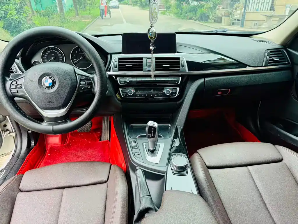 BMW 3 Series — фото 11