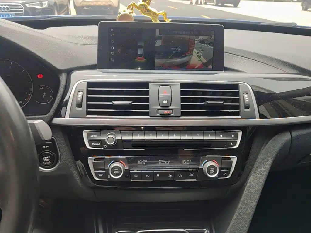 BMW 3 Series GT — фото 9