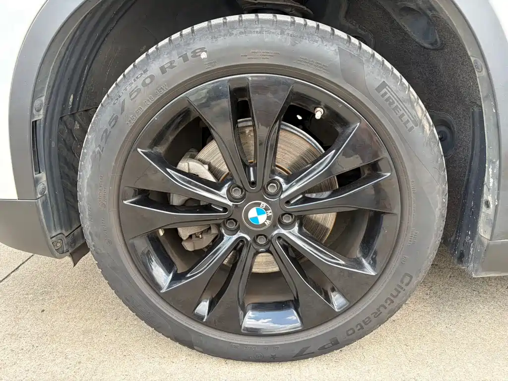 BMW X1 — фото 23