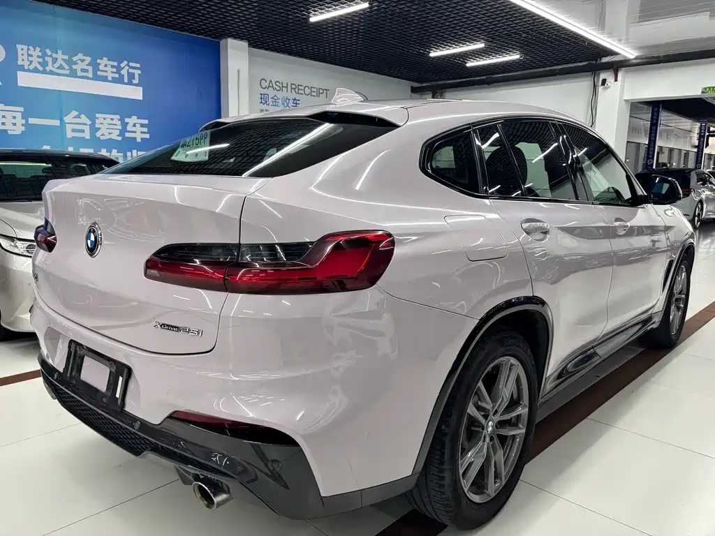 BMW X4 — фото 6