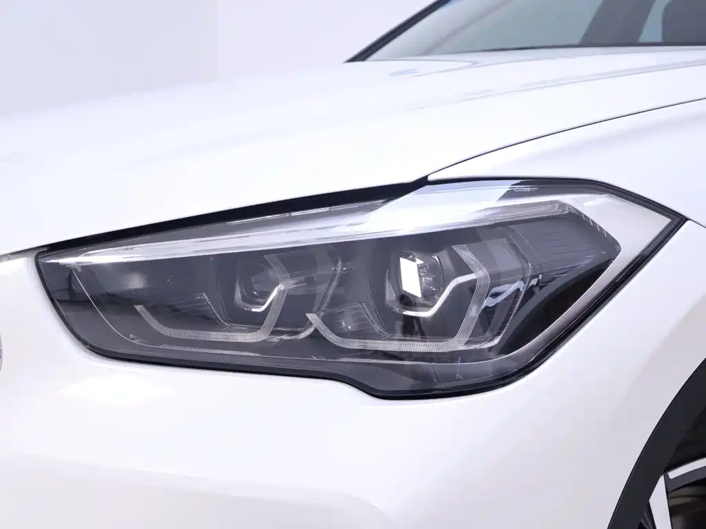 BMW X1 — фото 4