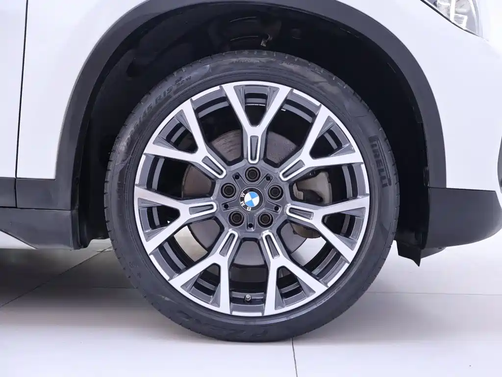 BMW X1 — фото 6