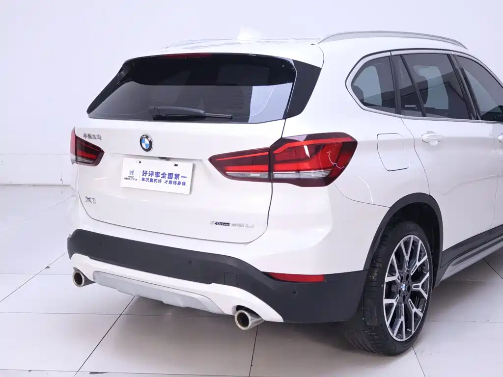 BMW X1 — фото 8