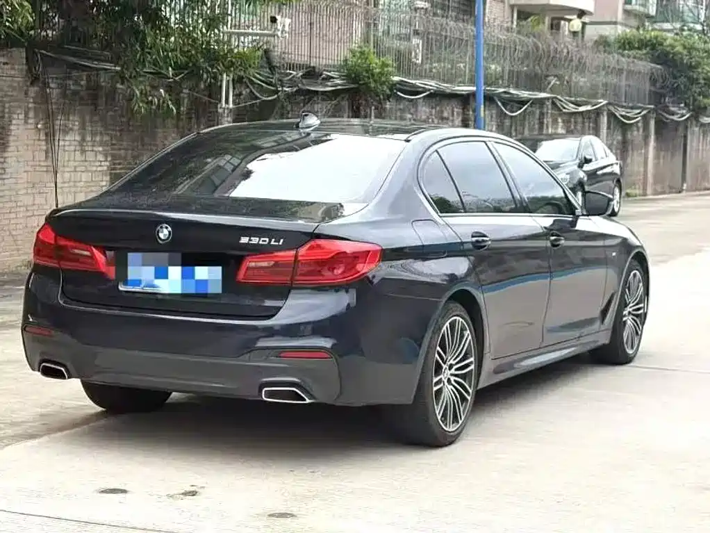 BMW 5 Series — фото 3