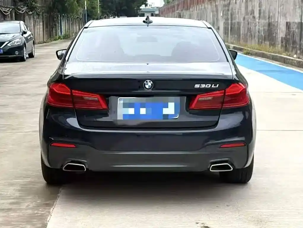 BMW 5 Series — фото 4