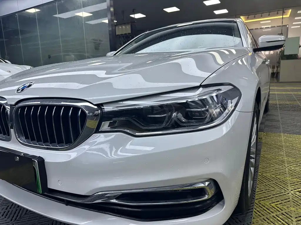 BMW 5 Series New Energy — фото 5