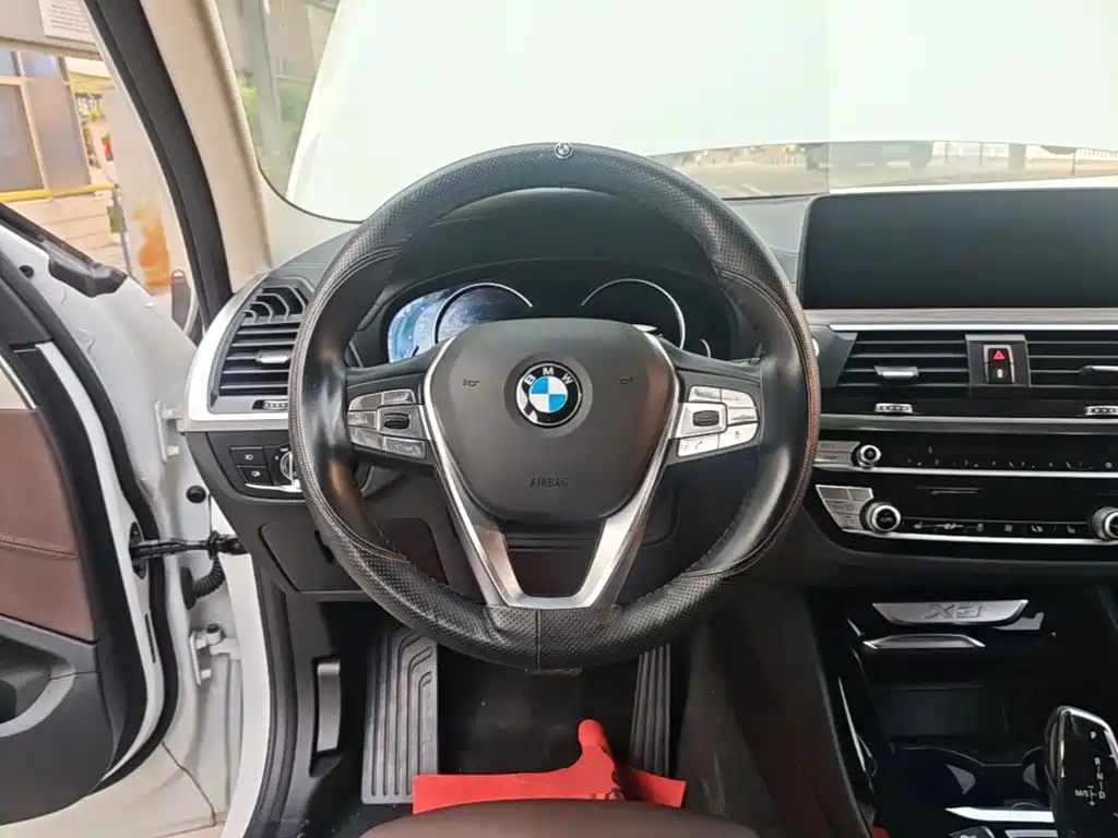BMW X3 — фото 11