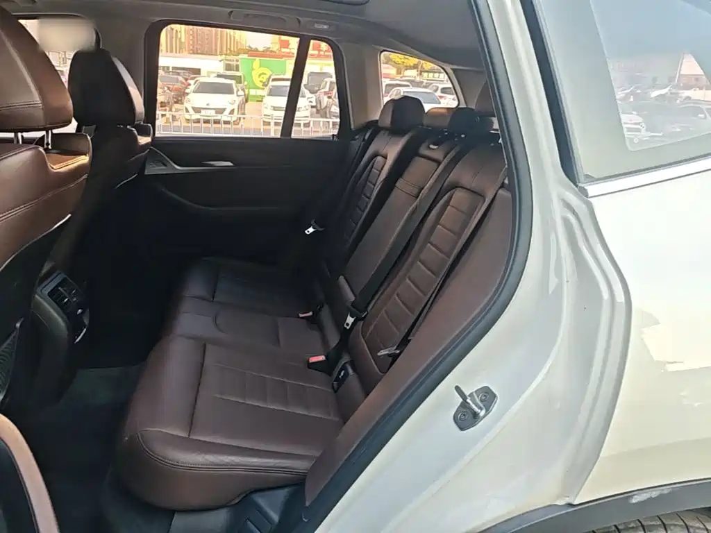 BMW X3 — фото 17