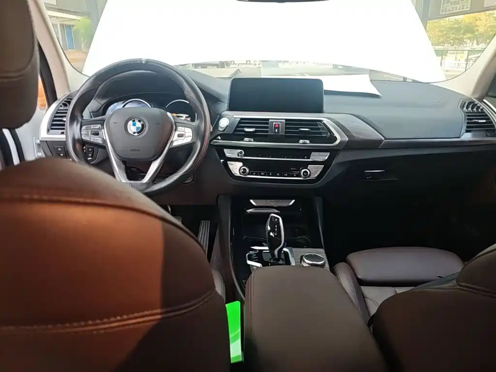 BMW X3 — фото 10