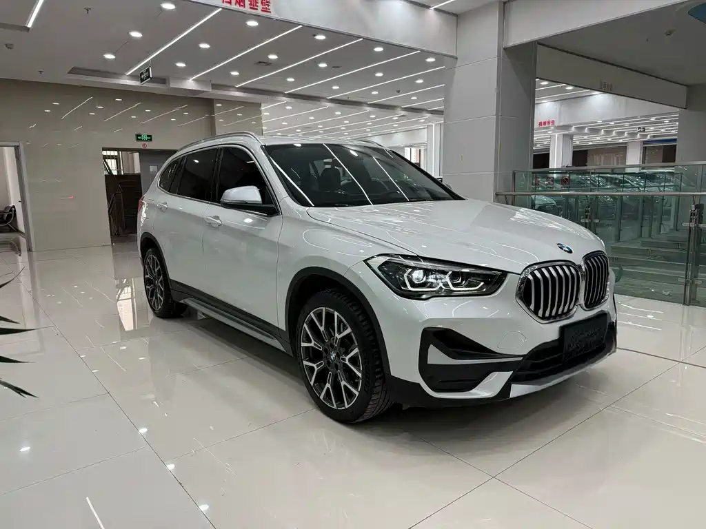 BMW X1 — фото 3