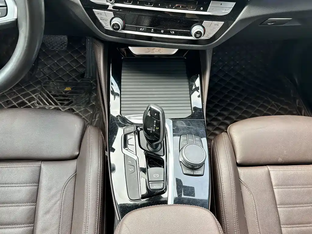 BMW X4 — фото 11