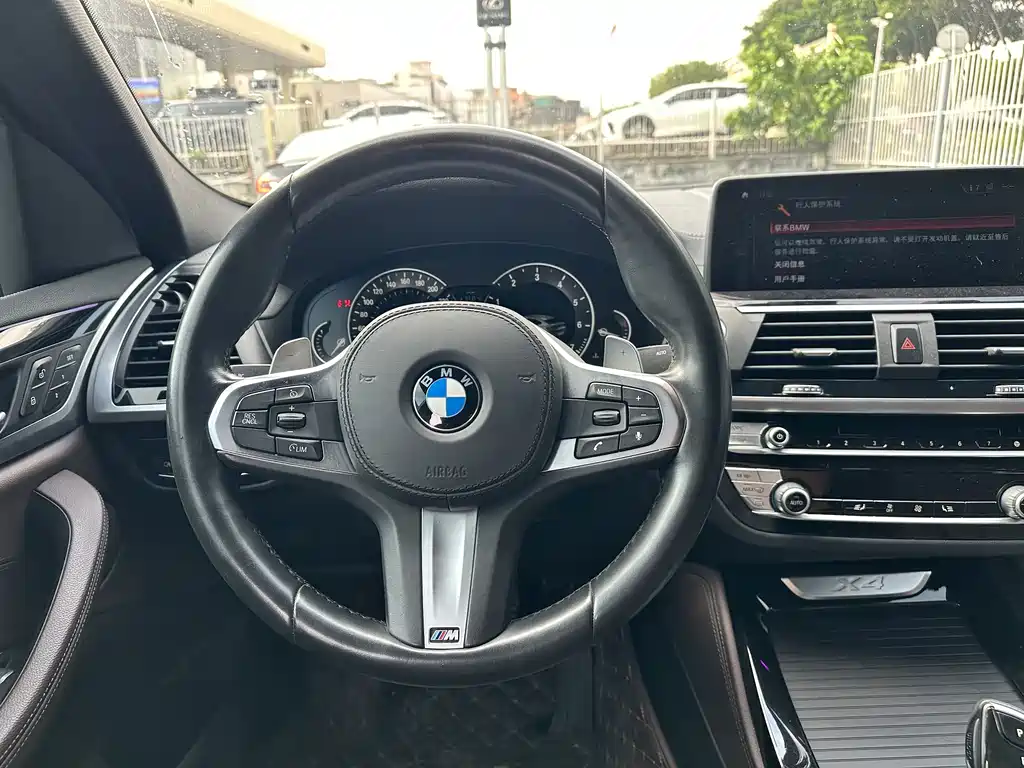 BMW X4 — фото 10