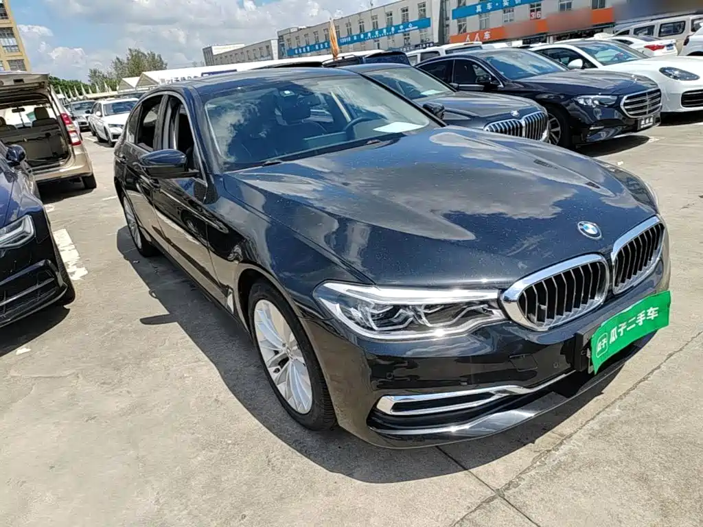BMW 5 Series — фото 4