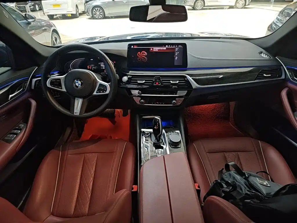 BMW 5 Series — фото 10
