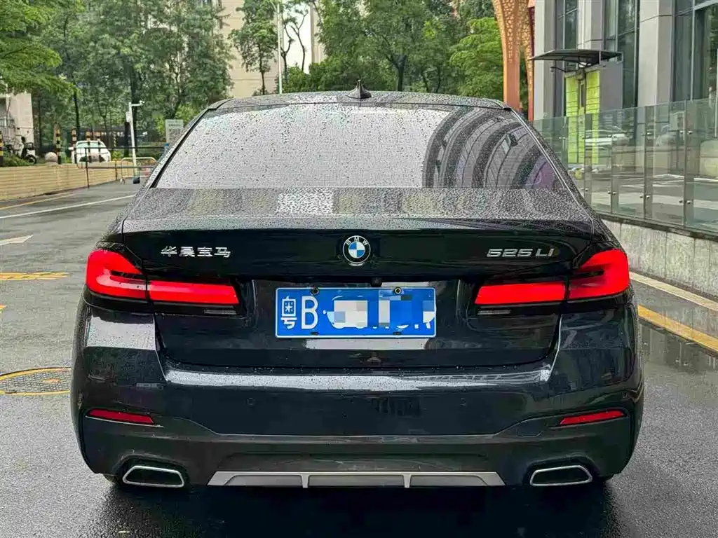 BMW 5 Series — фото 5