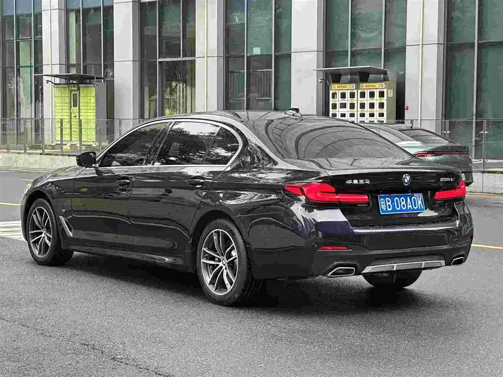BMW 5 Series — фото 4