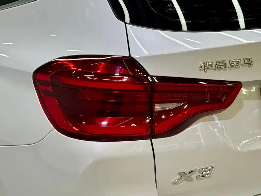 BMW X3 — фото 10