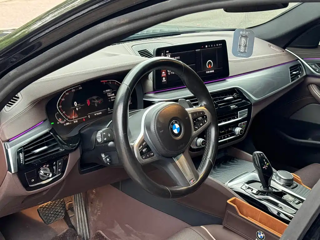 BMW 5 Series — фото 4